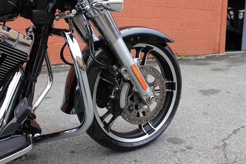 2016 Harley-Davidson Freewheeler™ in Pittsfield, Massachusetts - Photo 12