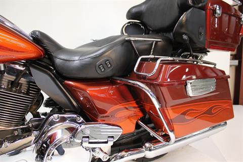 2010 Harley-Davidson CVO™ Ultra Classic® Electra Glide® in Pittsfield, Massachusetts - Photo 18