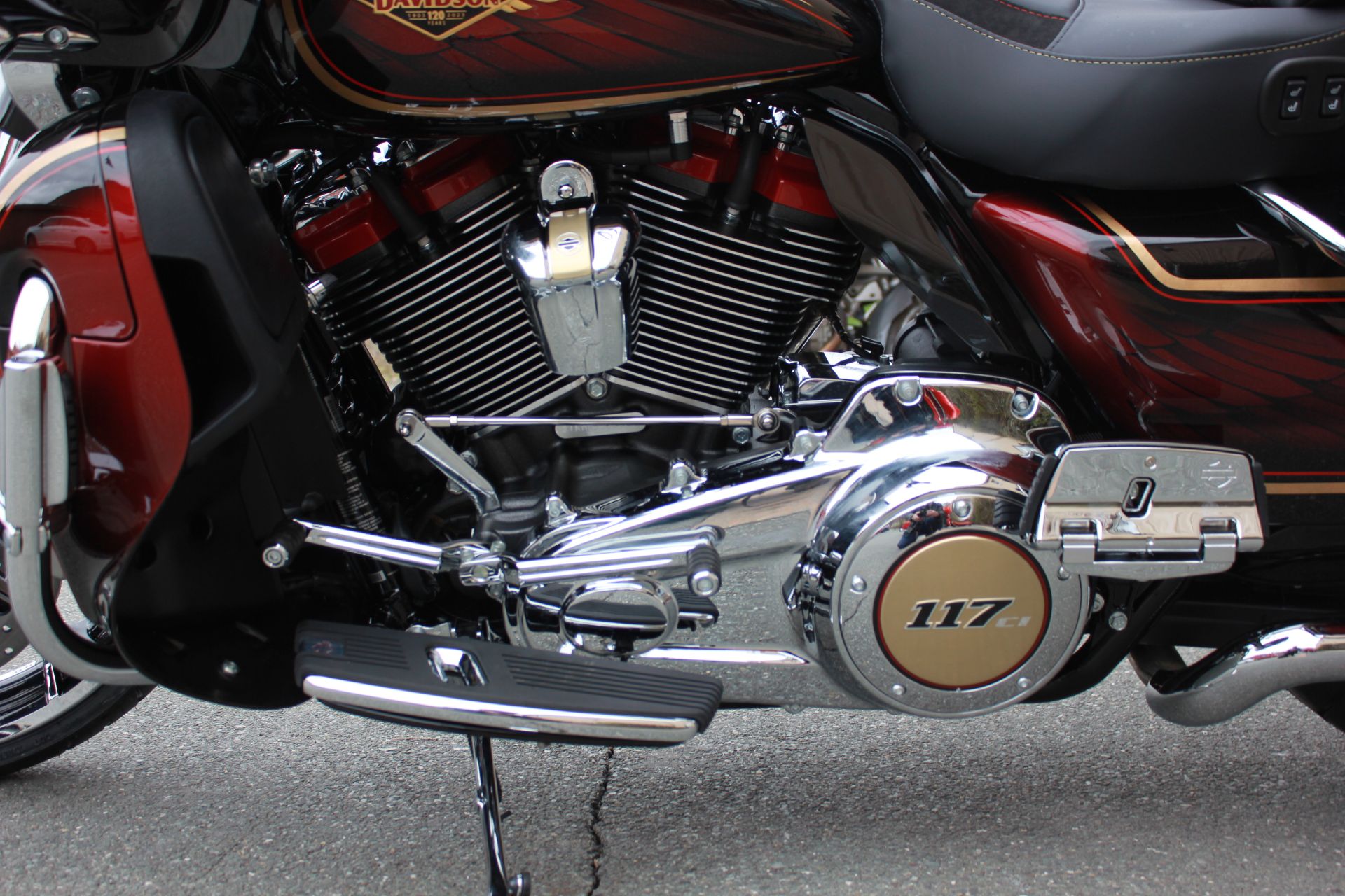 2023 Harley-Davidson CVO™ Road Glide® Limited Anniversary in Pittsfield, Massachusetts - Photo 18