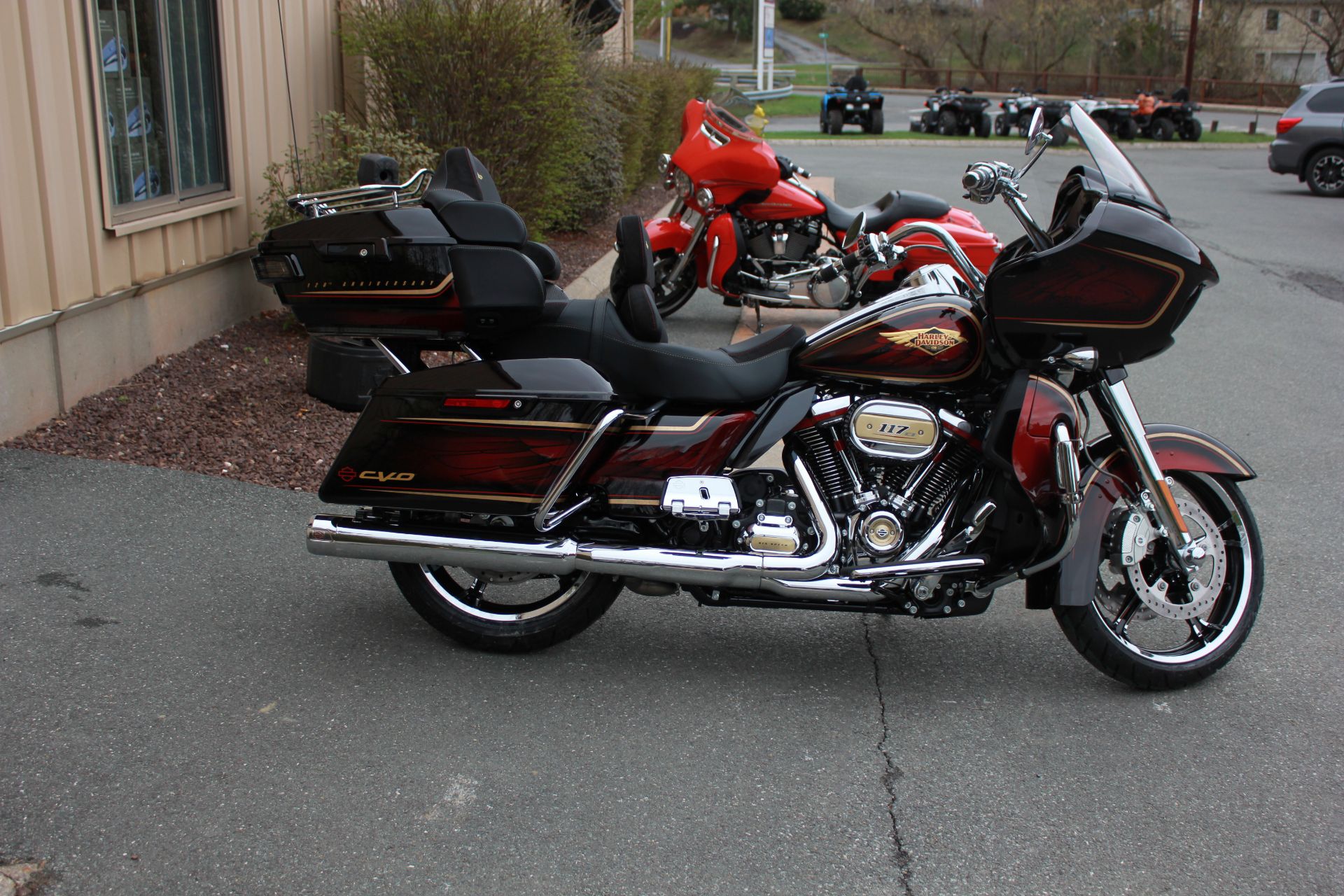 2023 Harley-Davidson CVO™ Road Glide® Limited Anniversary in Pittsfield, Massachusetts - Photo 6