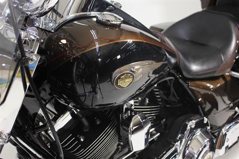2013 Harley-Davidson Road King® 110th Anniversary Edition in Pittsfield, Massachusetts - Photo 17