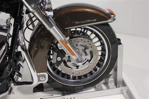 2013 Harley-Davidson Road King® 110th Anniversary Edition in Pittsfield, Massachusetts - Photo 16