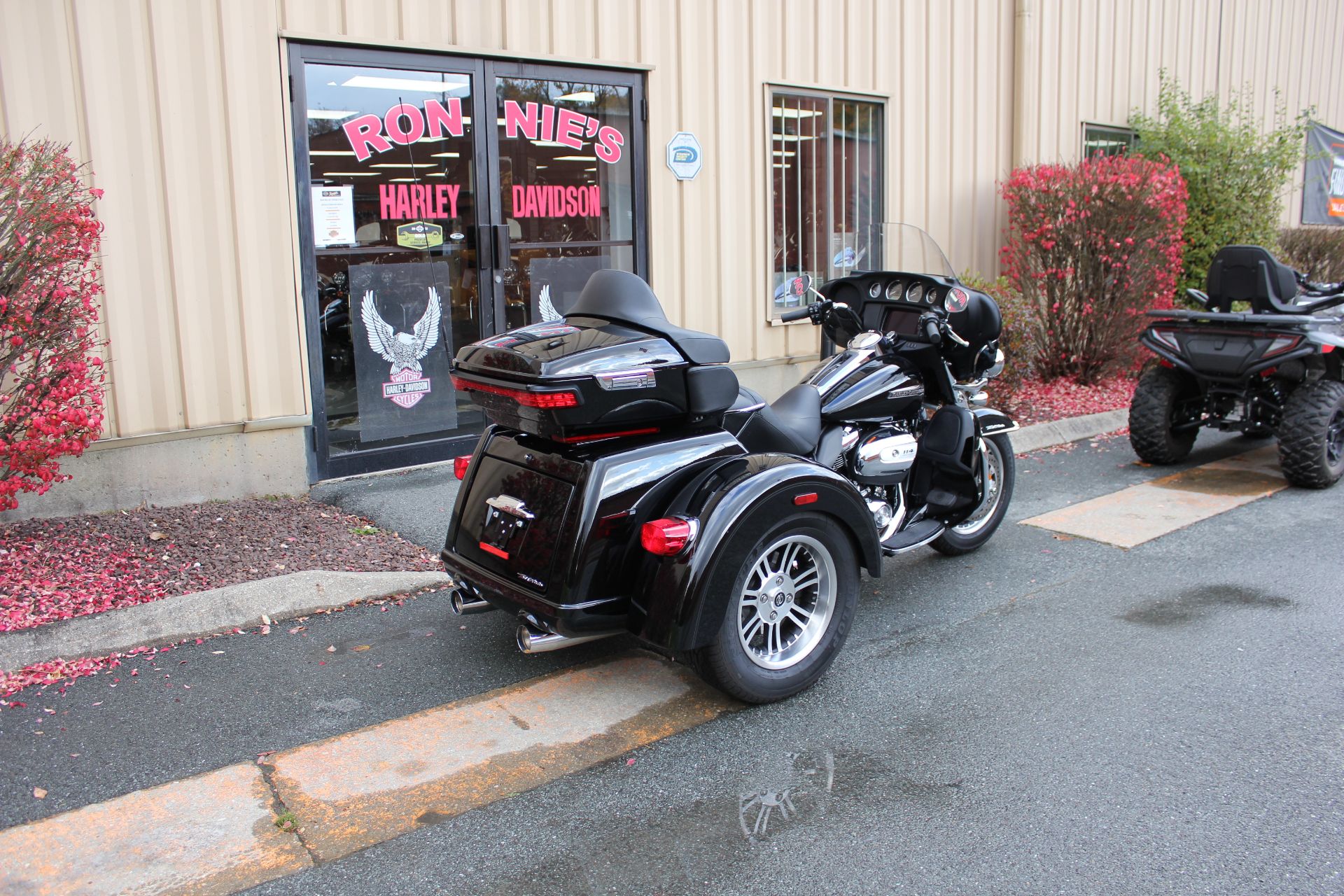 2021 Harley-Davidson Tri Glide® Ultra in Pittsfield, Massachusetts - Photo 6