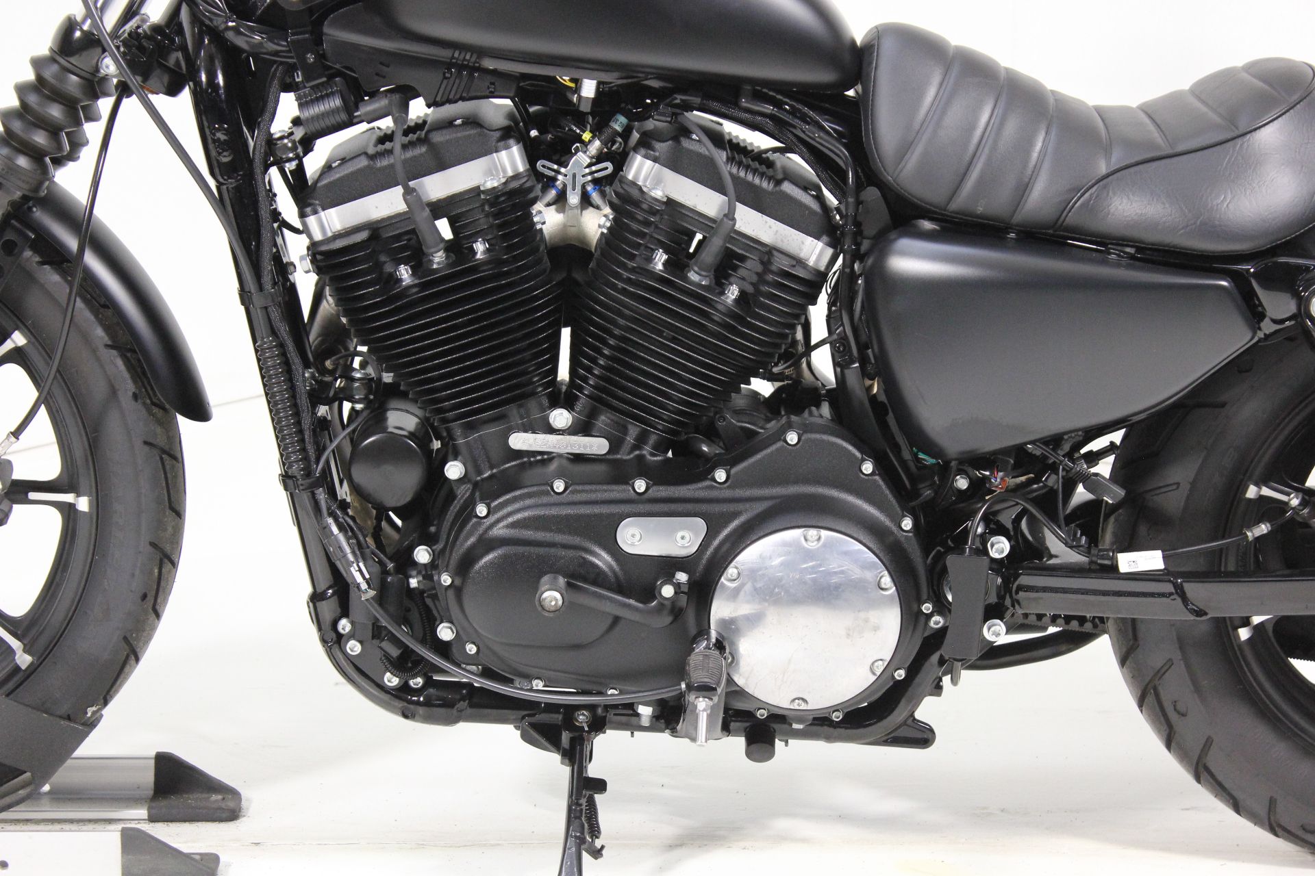 2022 Harley-Davidson Iron 883™ in Pittsfield, Massachusetts - Photo 9
