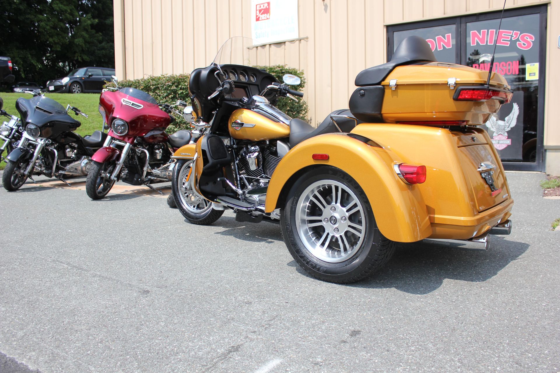 2023 Harley-Davidson Tri Glide® Ultra in Pittsfield, Massachusetts - Photo 7