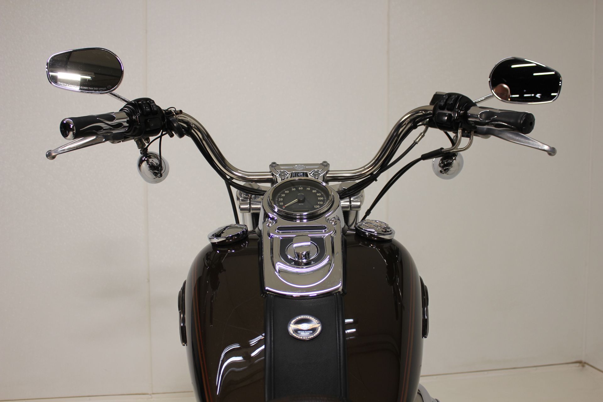 2013 Harley-Davidson Dyna® Super Glide® Custom 110th Anniversary Edition in Pittsfield, Massachusetts - Photo 8
