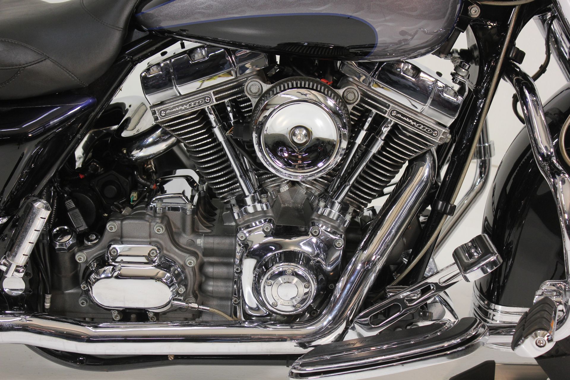 2008 Harley-Davidson CVO™ Screamin' Eagle® Road King® in Pittsfield, Massachusetts - Photo 16