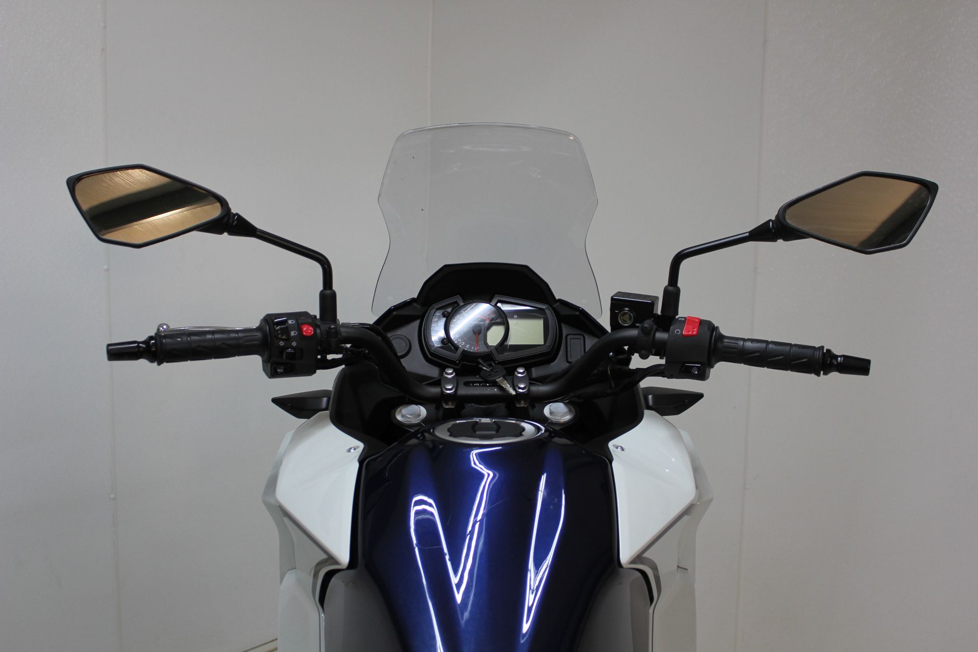 2022 Kawasaki Versys-X 300 ABS in Pittsfield, Massachusetts - Photo 9