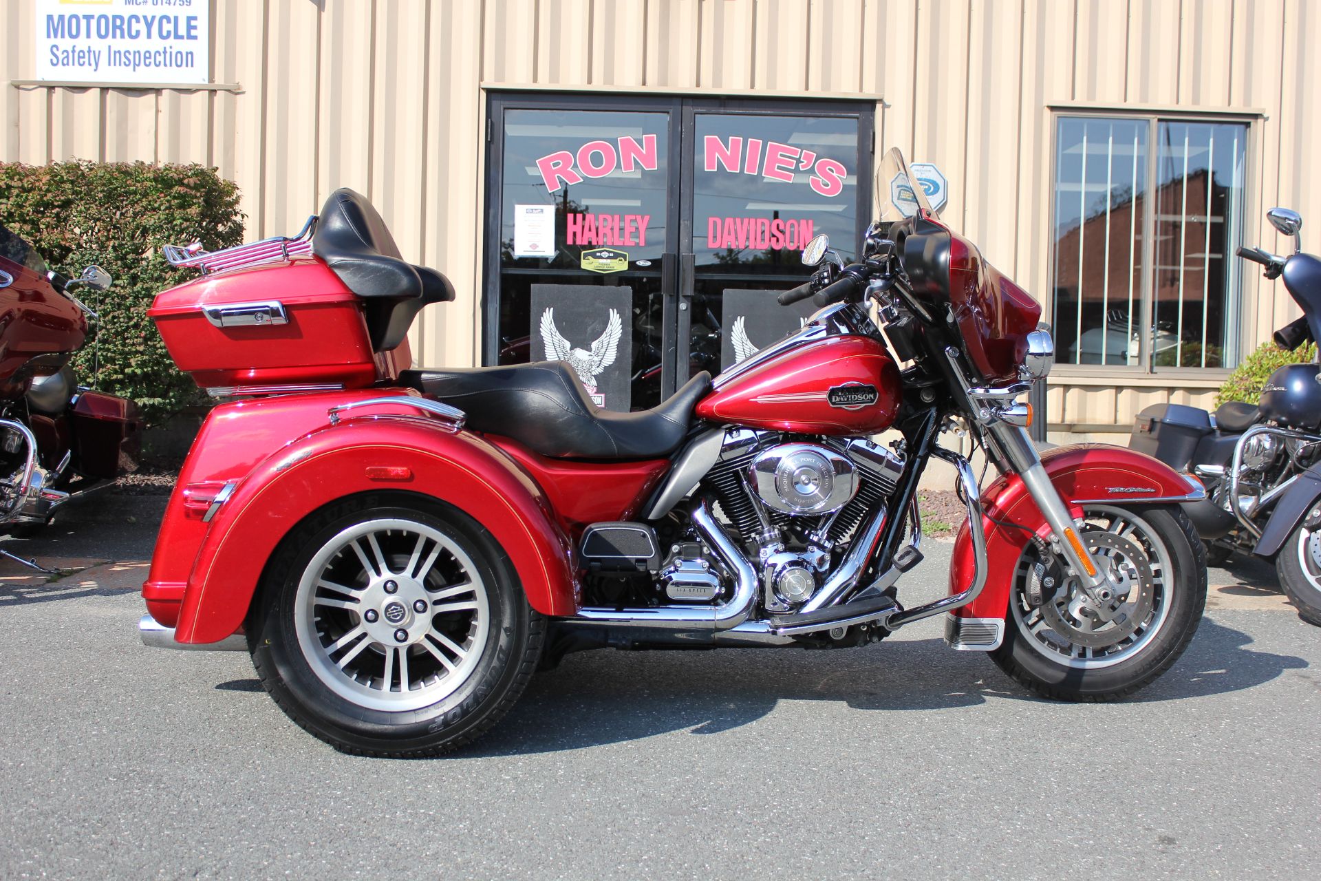 2013 Harley-Davidson Tri Glide® Ultra Classic® in Pittsfield, Massachusetts - Photo 5