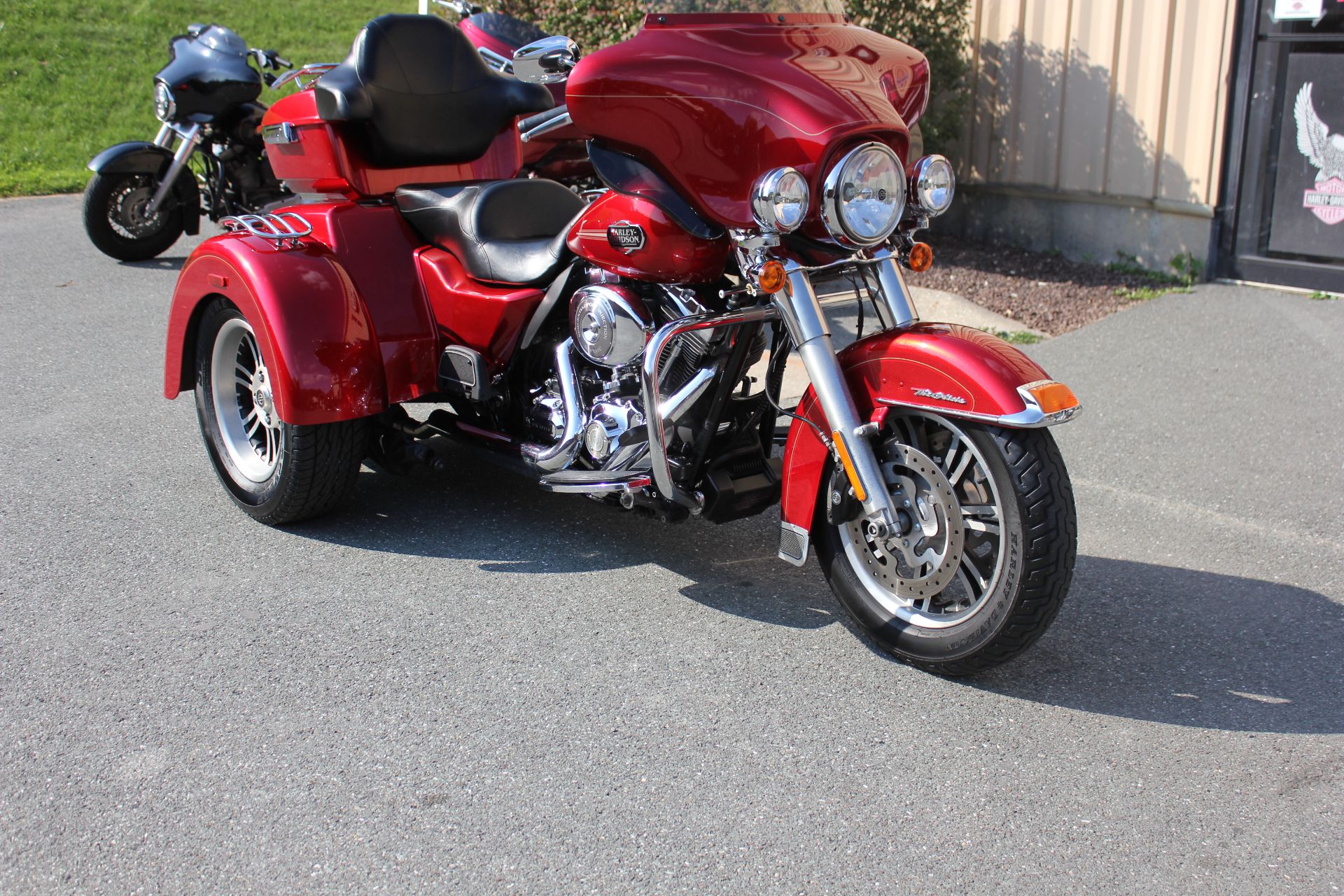 2013 Harley-Davidson Tri Glide® Ultra Classic® in Pittsfield, Massachusetts - Photo 6