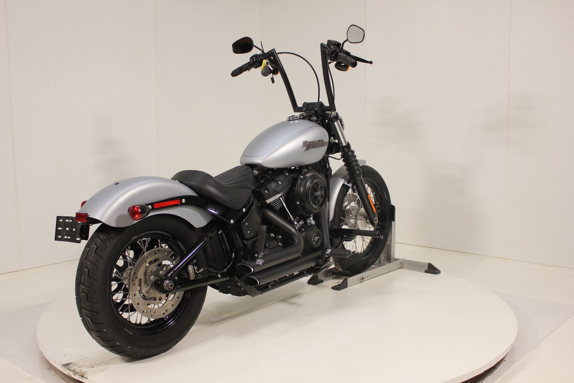 2020 Harley-Davidson Street Bob® in Pittsfield, Massachusetts - Photo 4