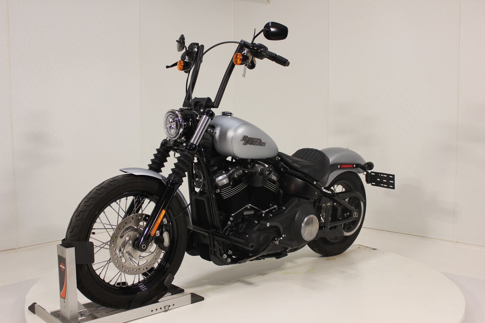 2020 Harley-Davidson Street Bob® in Pittsfield, Massachusetts - Photo 9