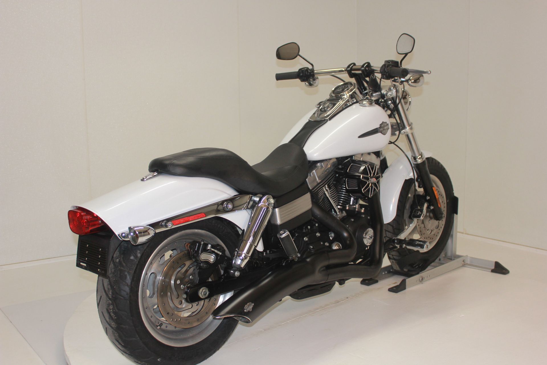 2011 Harley-Davidson Dyna® Fat Bob® in Pittsfield, Massachusetts - Photo 4