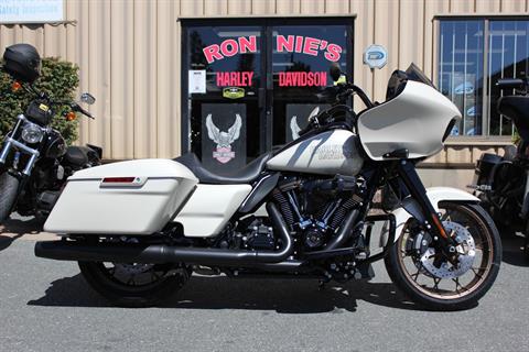 2023 Harley-Davidson Road Glide® ST in Pittsfield, Massachusetts - Photo 5