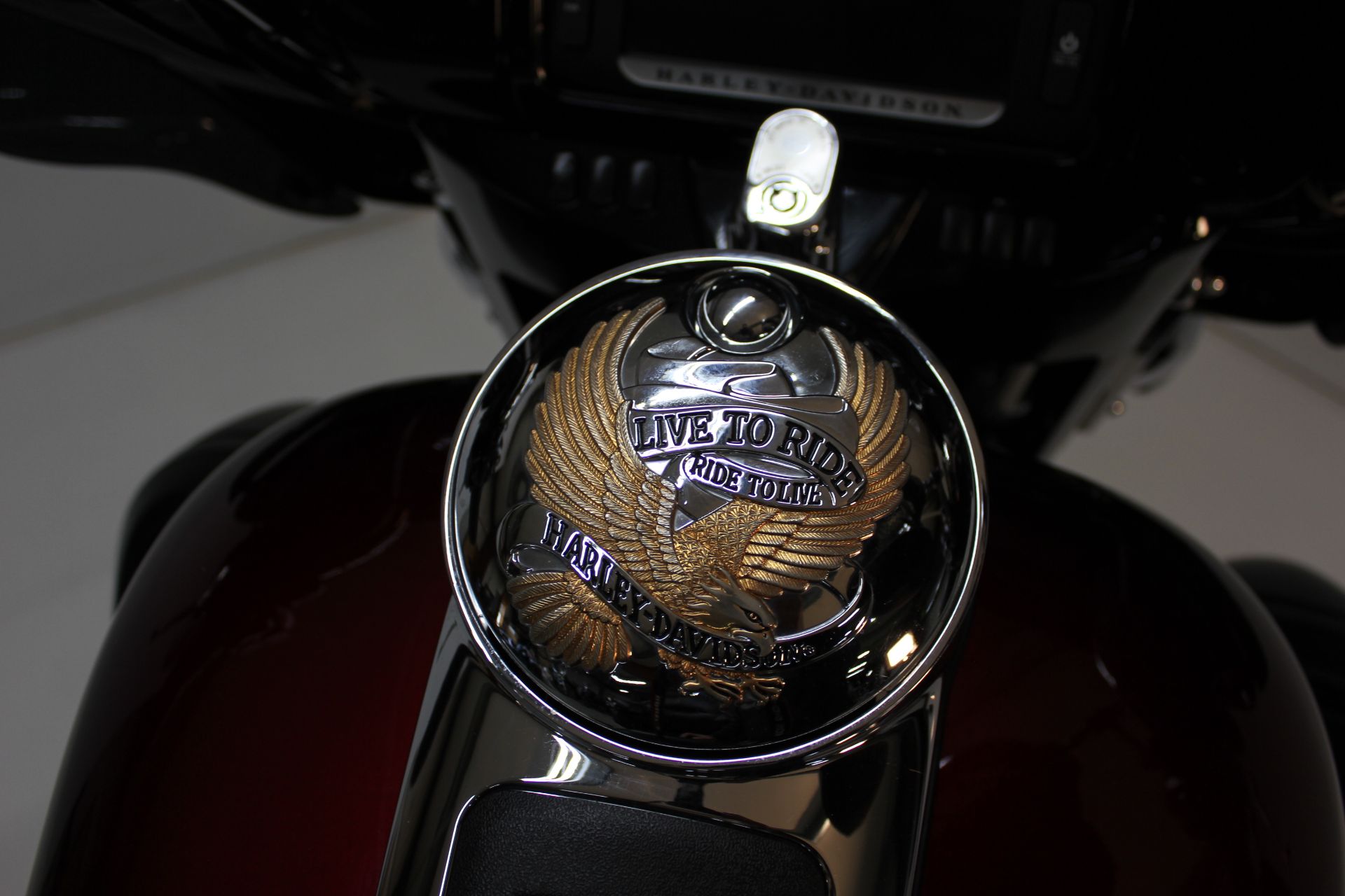 2014 Harley-Davidson Electra Glide® Ultra Classic® in Pittsfield, Massachusetts - Photo 15