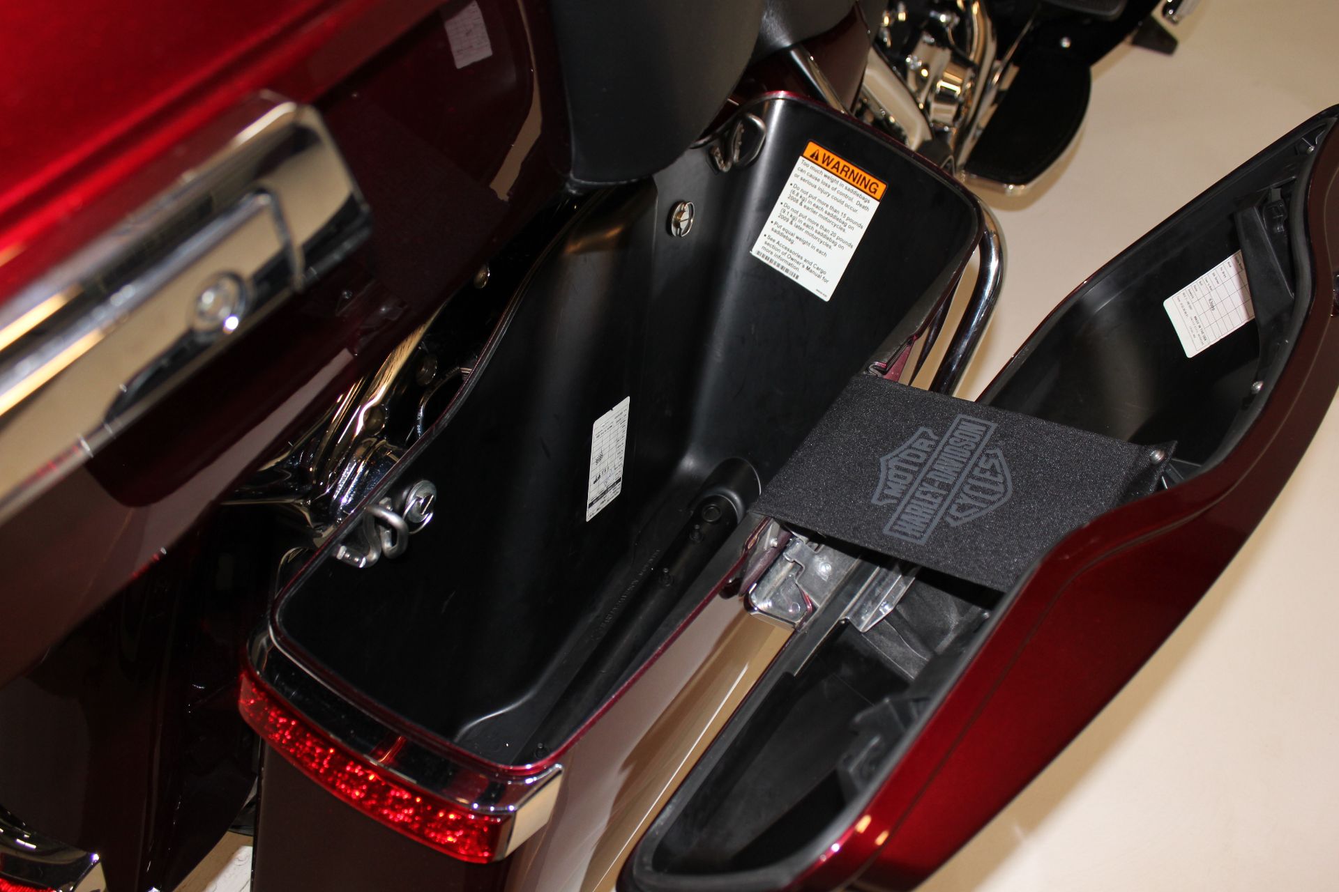 2014 Harley-Davidson Electra Glide® Ultra Classic® in Pittsfield, Massachusetts - Photo 18