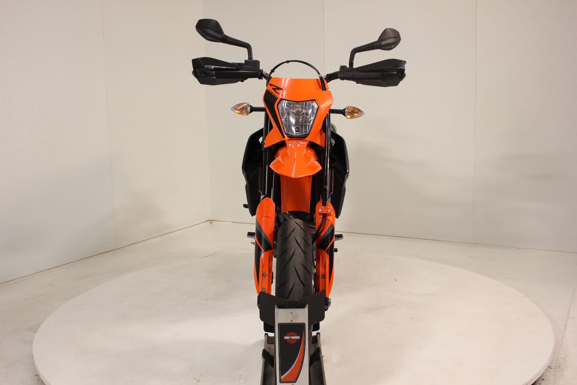 2021 KTM 690 SMC R in Pittsfield, Massachusetts - Photo 7