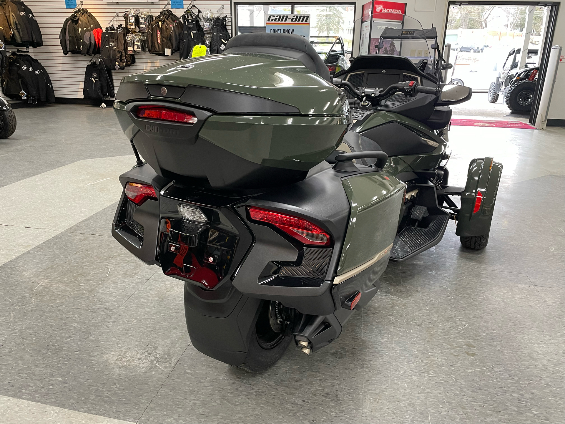 2023 Can-Am Spyder RT Sea-to-Sky in Rutland, Vermont - Photo 4