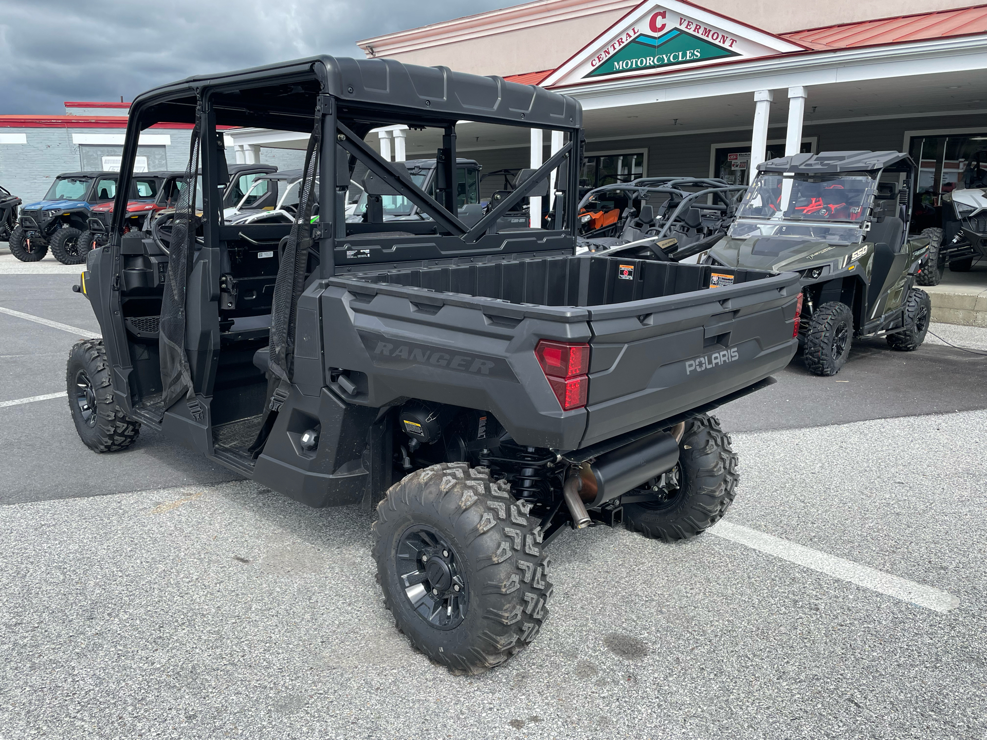 2025 Polaris Ranger Crew 1000 Premium in Rutland, Vermont - Photo 4