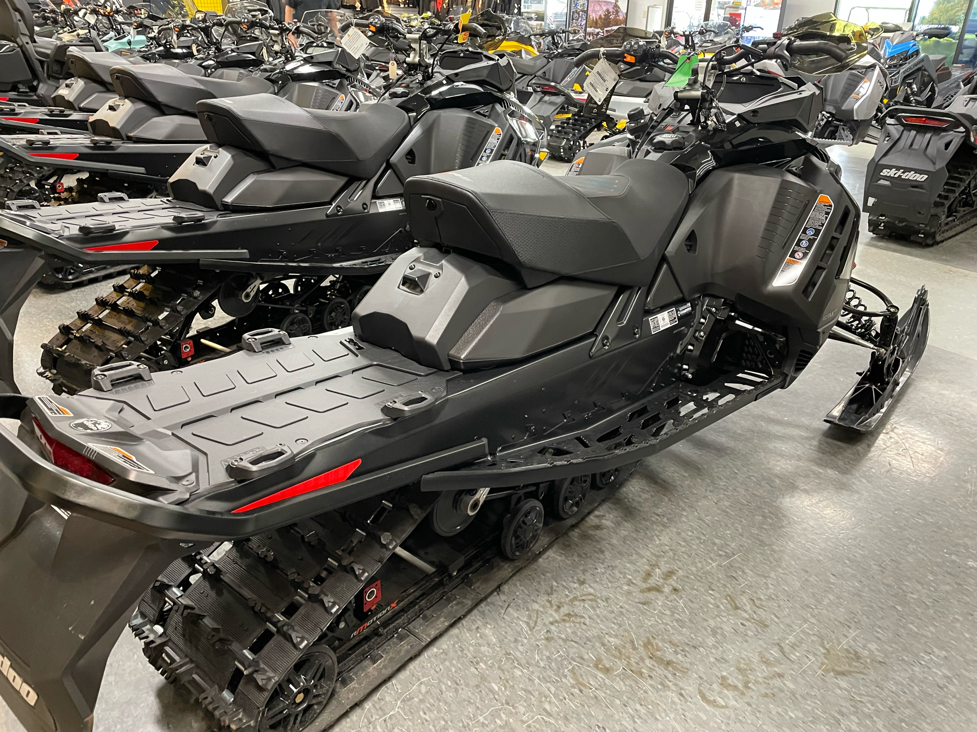 2023 Ski-Doo Renegade X-RS 900 ACE Turbo R ES RipSaw 1.25 Smart-Shox Pilot Tx w/ 7.8 in. LCD display in Rutland, Vermont - Photo 5
