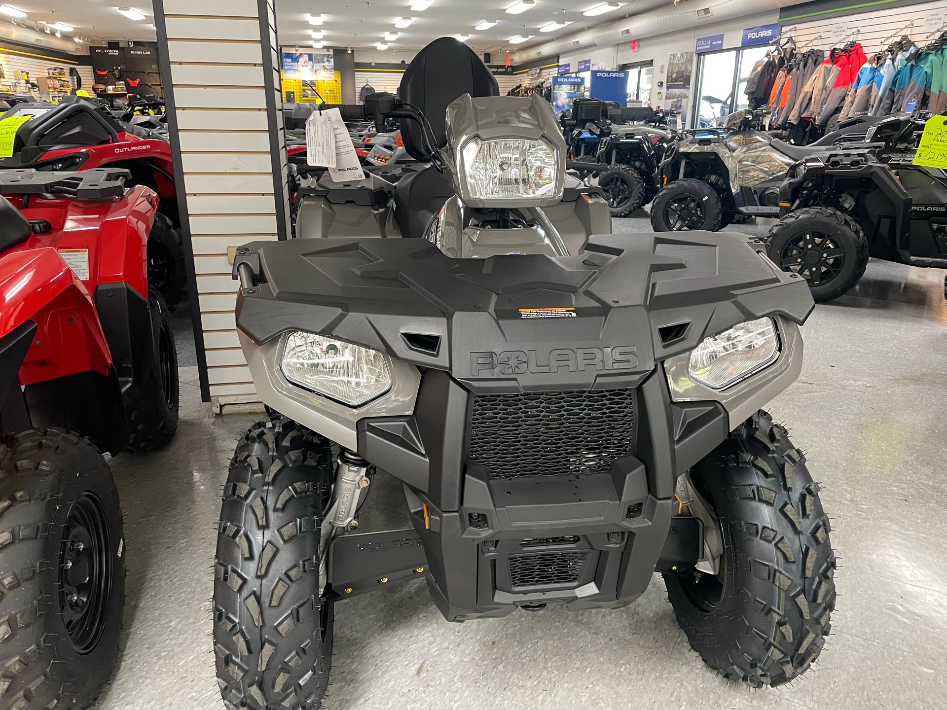 2024 Polaris Sportsman Touring 570 EPS in Rutland, Vermont - Photo 2