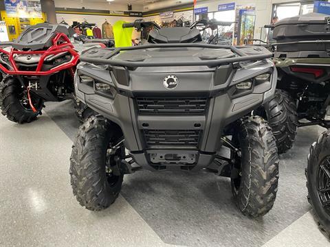 2024 Can-Am Outlander 500 in Rutland, Vermont - Photo 2