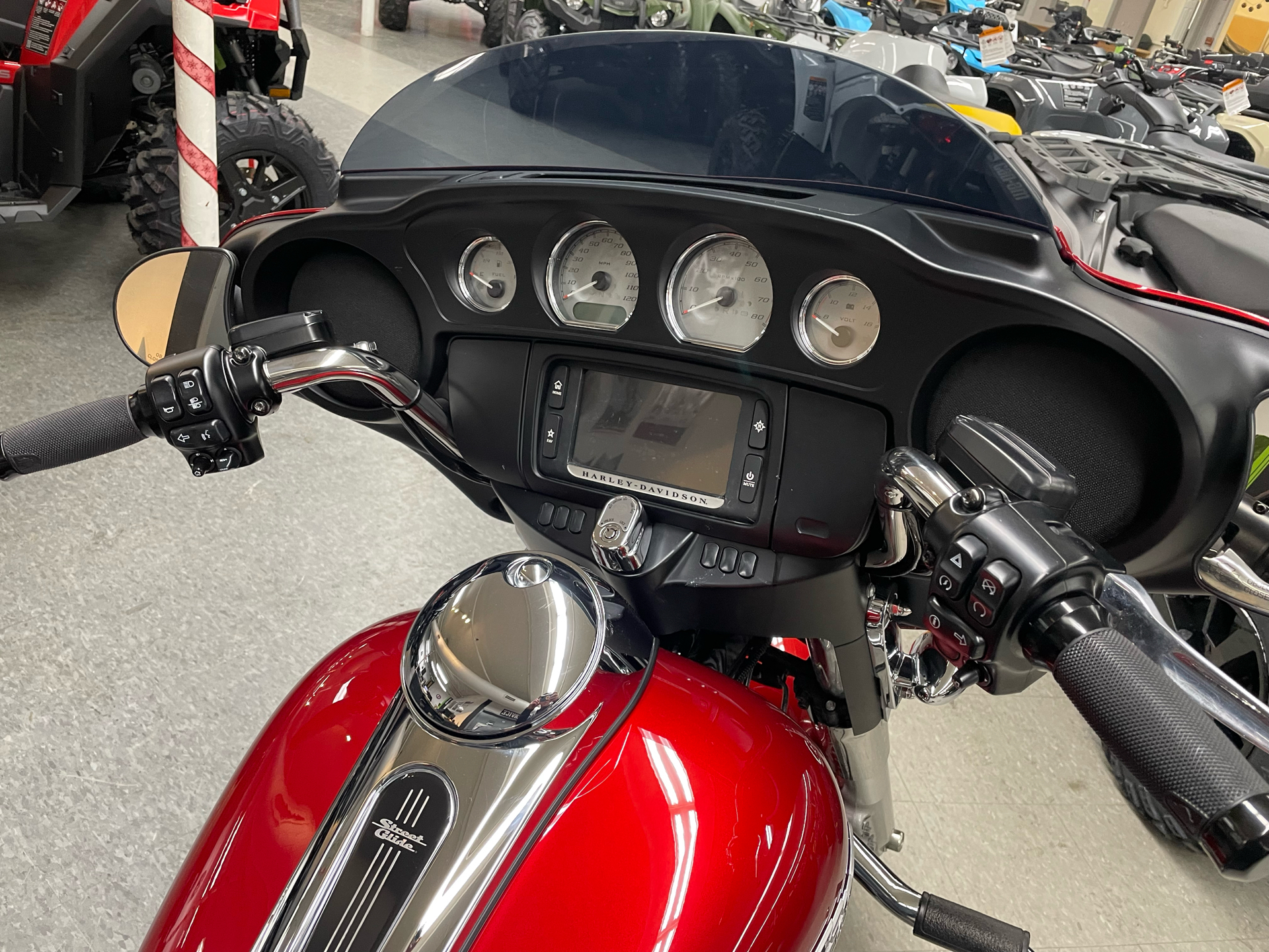 2018 Harley-Davidson Street Glide® in Rutland, Vermont - Photo 5