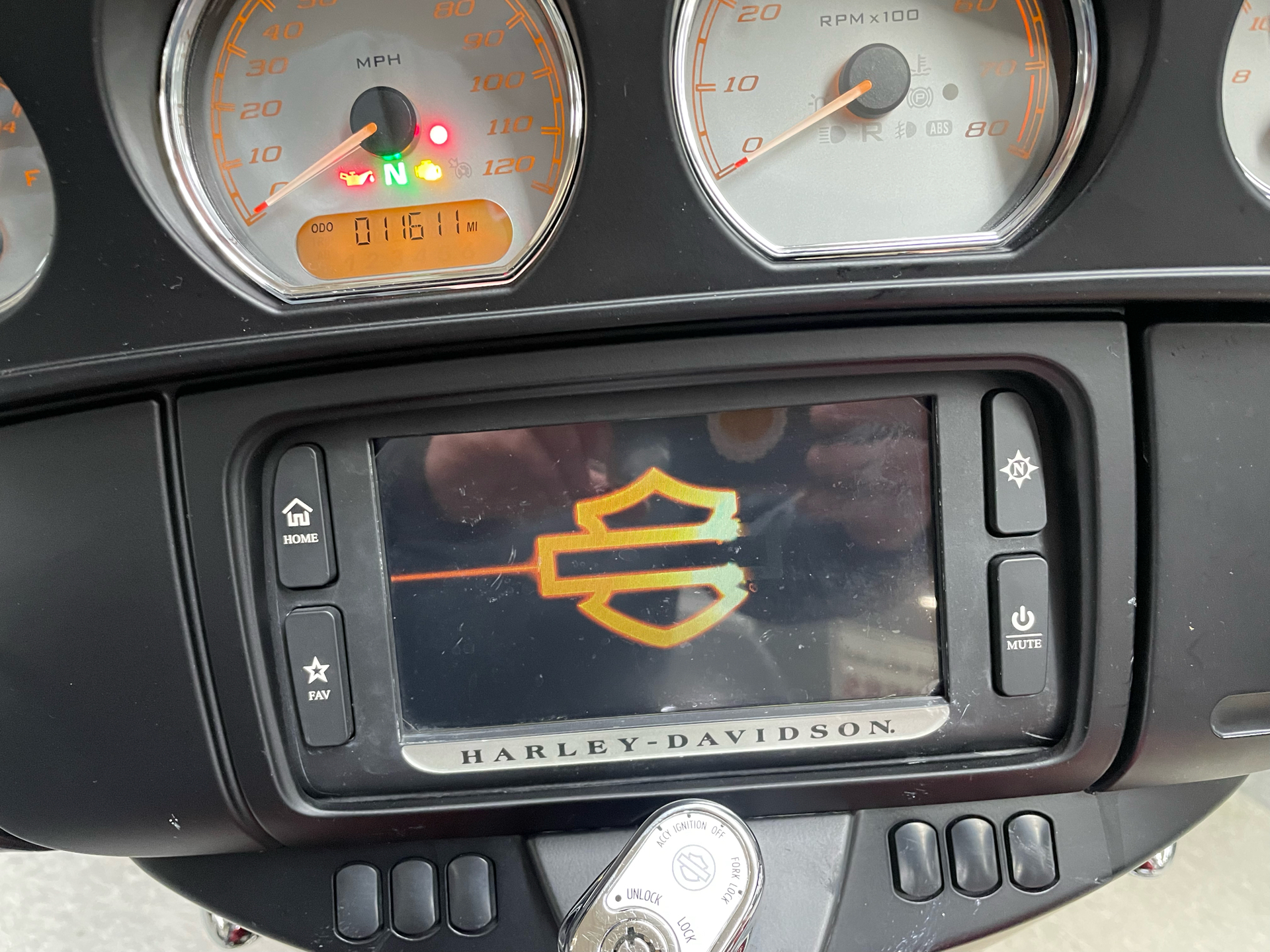 2018 Harley-Davidson Street Glide® in Rutland, Vermont - Photo 11