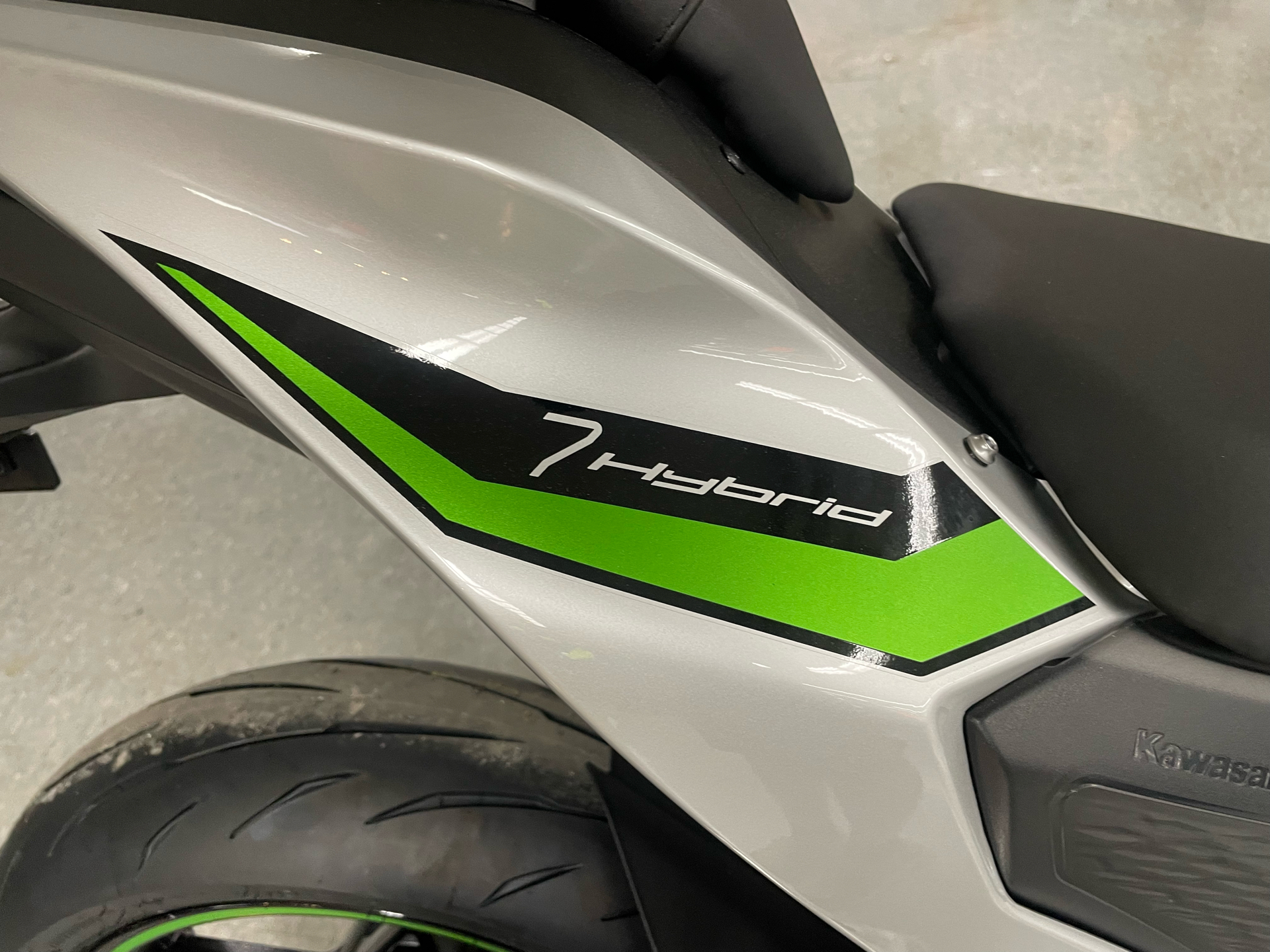 2024 Kawasaki Z7 Hybrid ABS in Rutland, Vermont - Photo 5