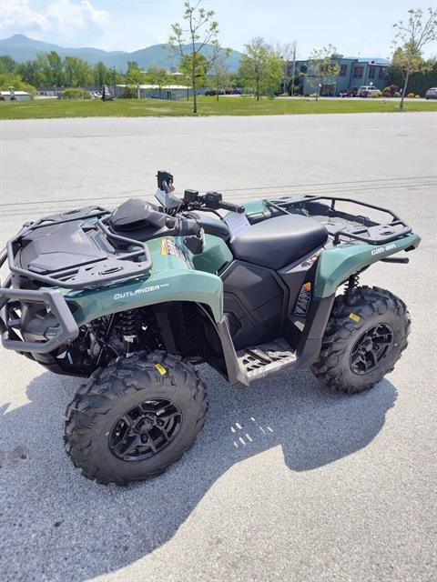 2024 Can-Am Outlander PRO XU HD5 in Rutland, Vermont - Photo 1