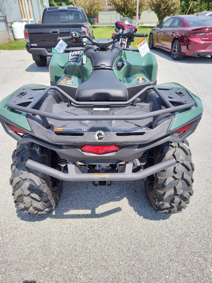 2024 Can-Am Outlander PRO XU HD5 in Rutland, Vermont - Photo 4