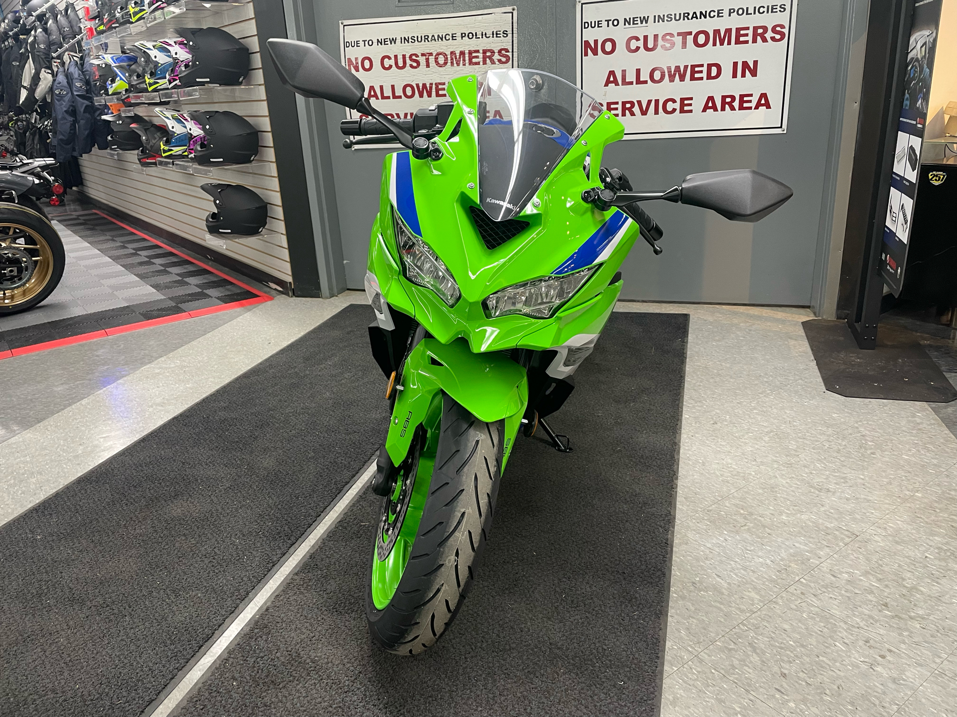 2024 Kawasaki Ninja ZX-4RR 40th Anniversary Edition ABS in Rutland, Vermont - Photo 3