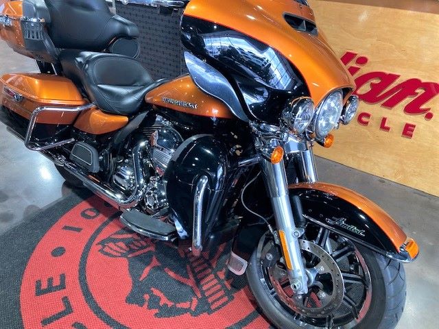 2016 Harley-Davidson Electra Glide® Ultra Classic® in Wilmington, Delaware - Photo 2