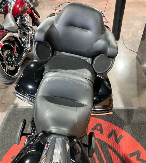 2019 Harley-Davidson Electra Glide® Ultra Classic® in Wilmington, Delaware - Photo 10