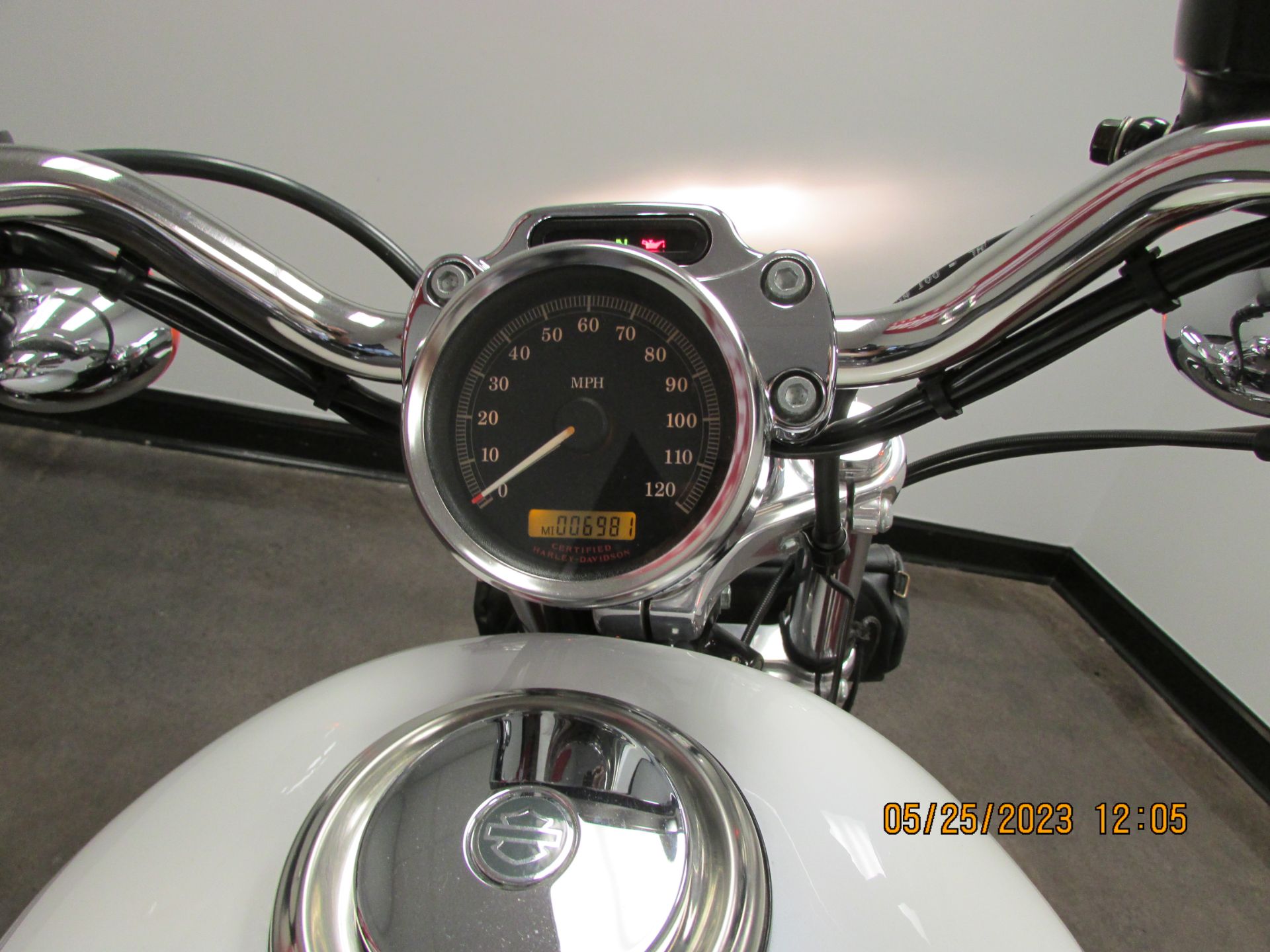 2006 Harley-Davidson Sportster® 1200 Custom in Wilmington, Delaware - Photo 12