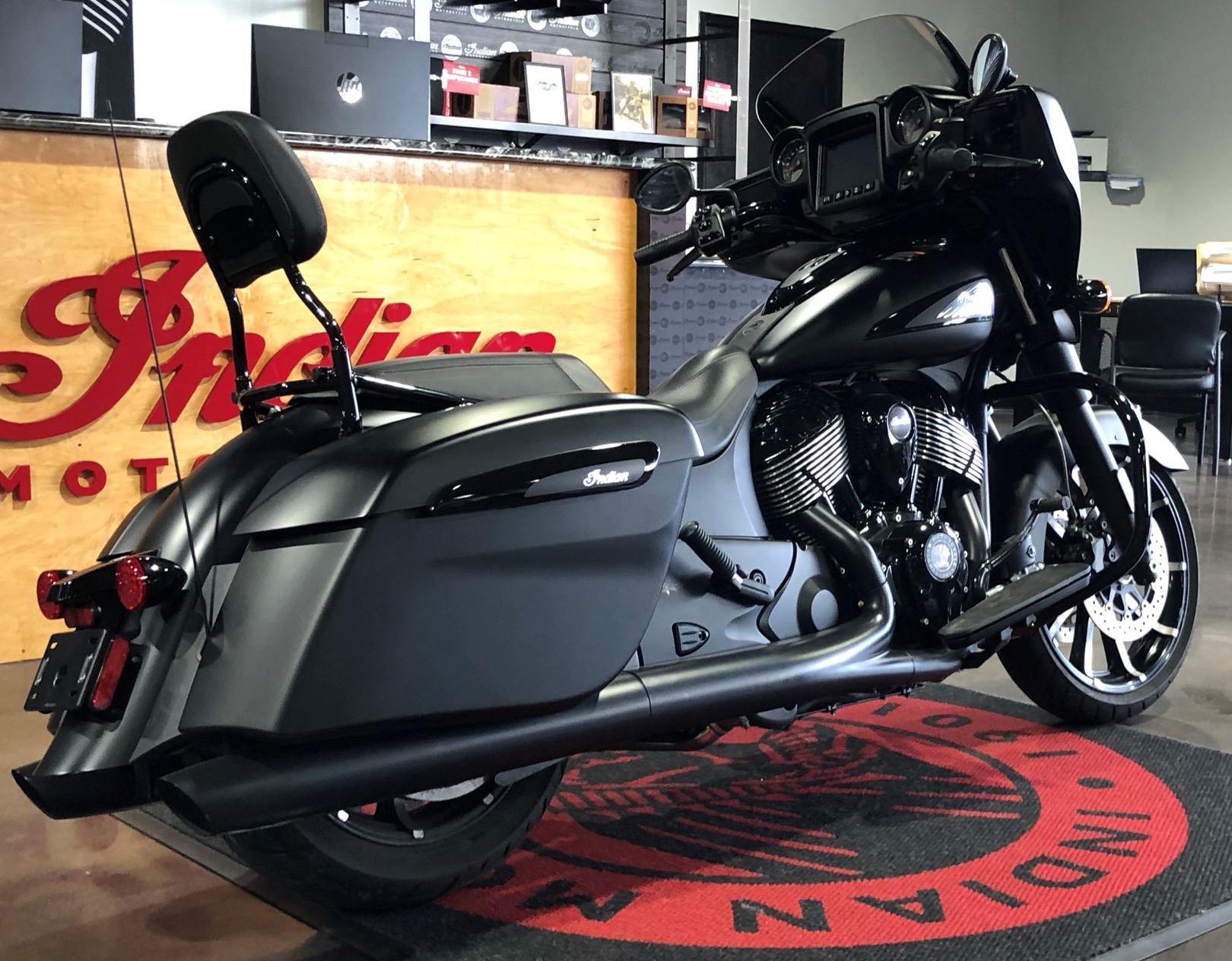 2019 Indian Chieftain® Dark Horse® ABS in Wilmington, Delaware - Photo 8