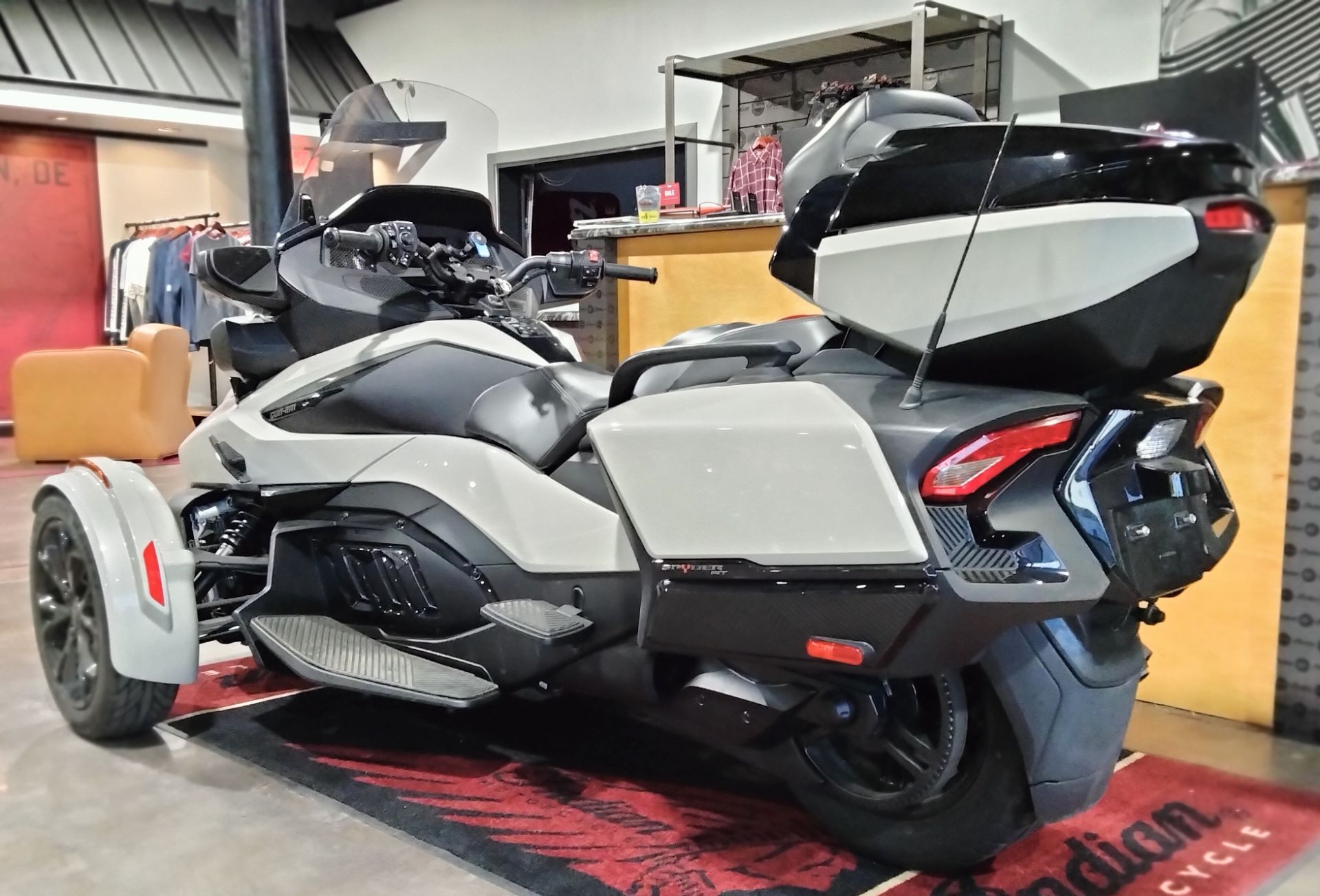 2020 Can-Am Spyder RT Limited in Wilmington, Delaware - Photo 4