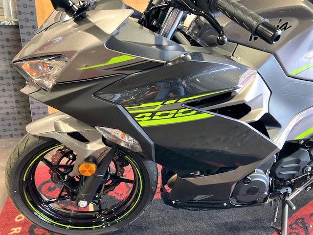 2021 Kawasaki Ninja 400 ABS in Wilmington, Delaware - Photo 5