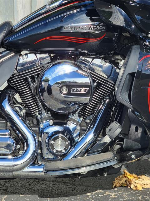 2014 Harley-Davidson Tri Glide® Ultra in Xenia, Ohio - Photo 9