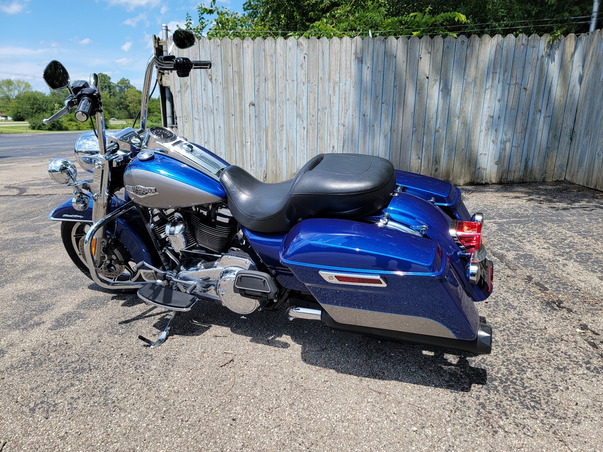 2017 Harley-Davidson Road King® in Xenia, Ohio - Photo 6