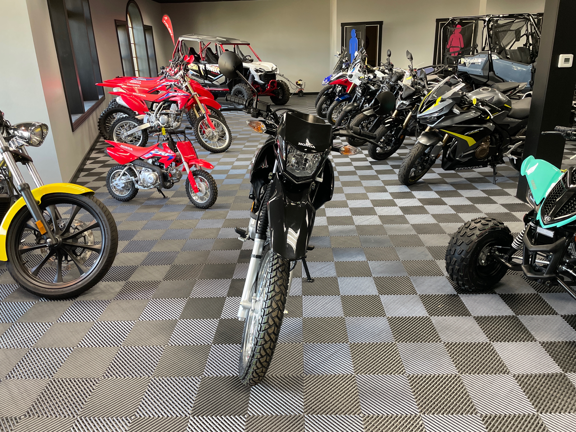 2024 Honda XR150L in Medford, Wisconsin - Photo 2