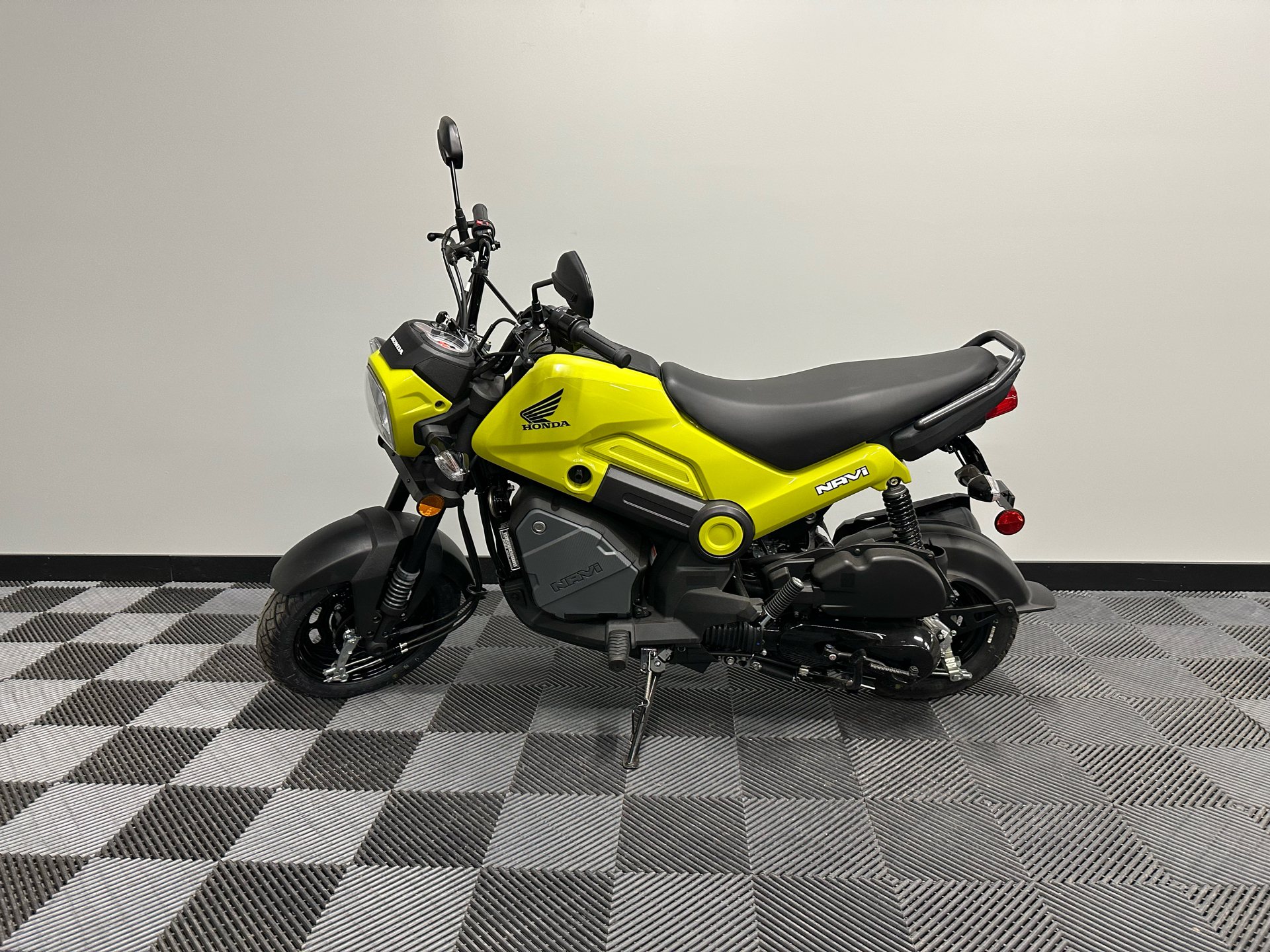 2022 Honda Navi in Medford, Wisconsin - Photo 2