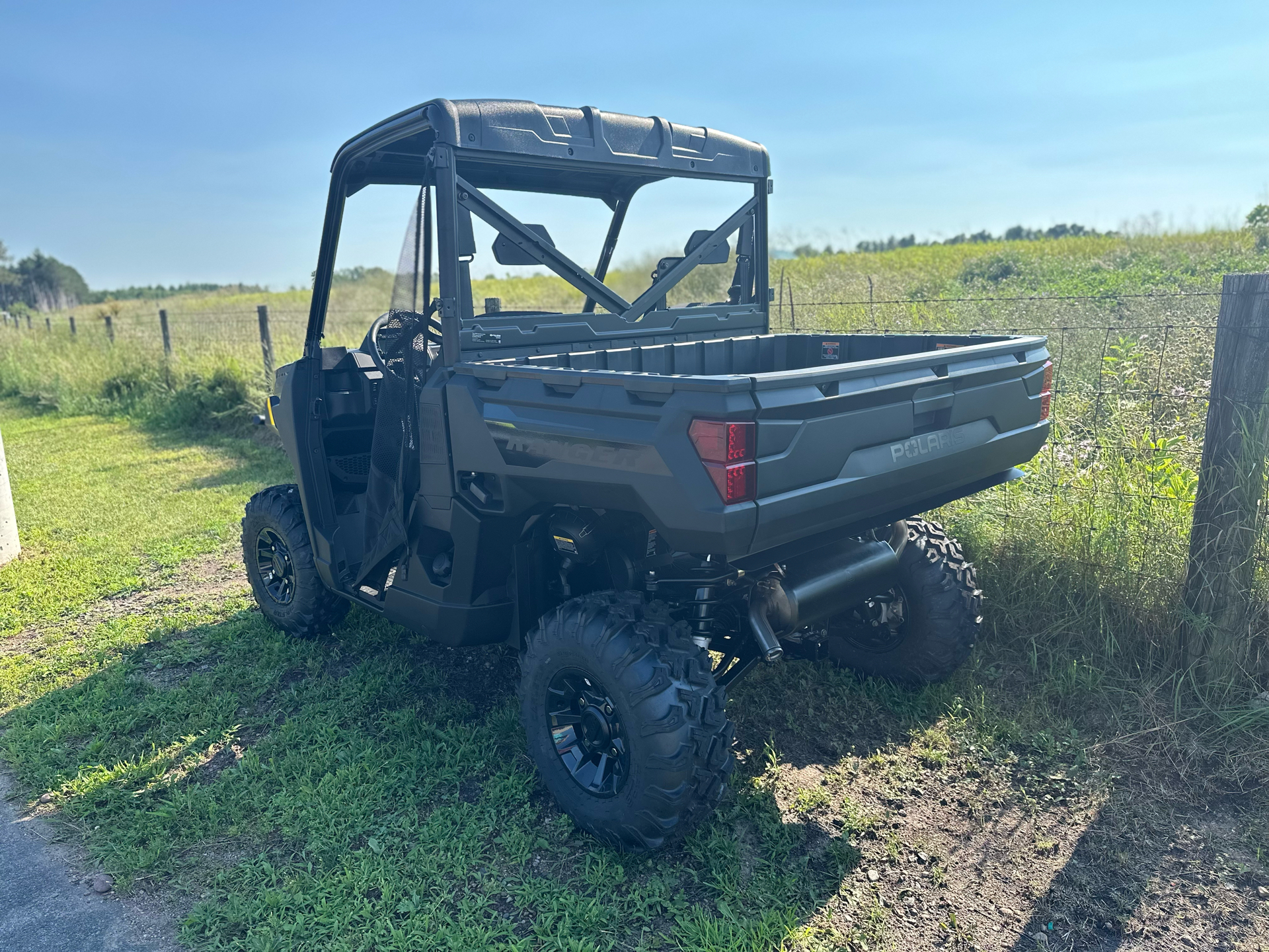 2025 Polaris Ranger 1000 Premium in Rothschild, Wisconsin - Photo 2