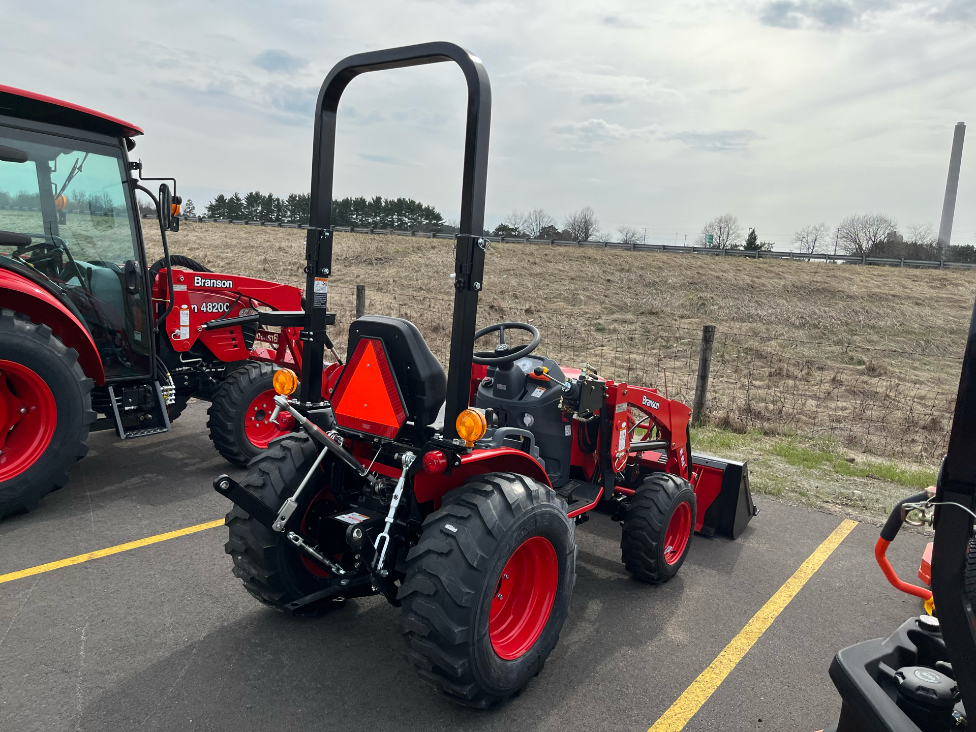 2022 Branson Tractors 2505H in Rothschild, Wisconsin - Photo 4