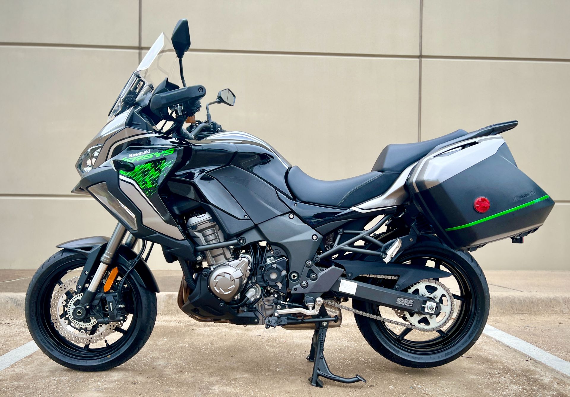 2022 Kawasaki Versys 1000 SE LT+ in Plano, Texas - Photo 5