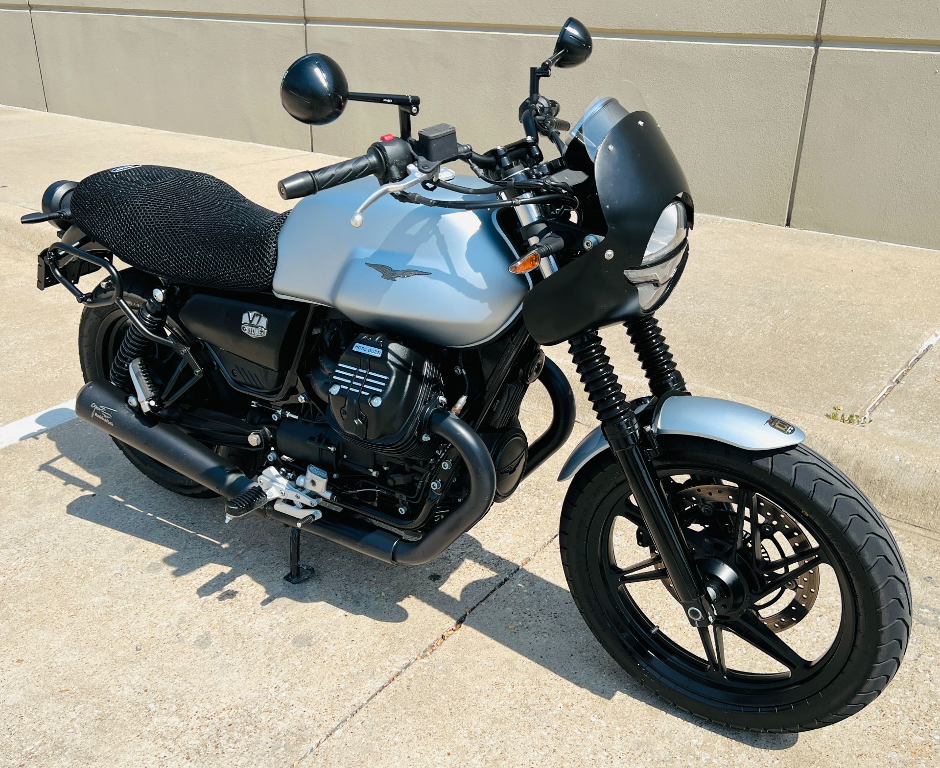 2021 Moto Guzzi V7 Stone E5 in Plano, Texas - Photo 4