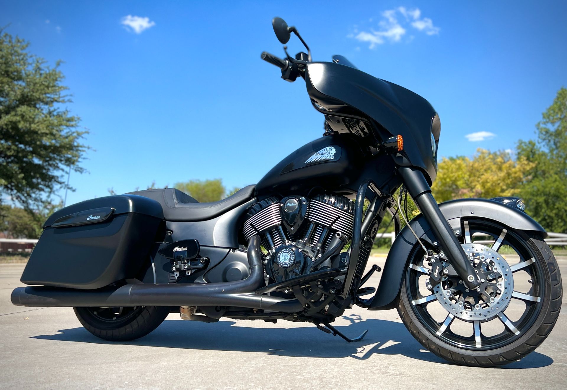 2019 Indian Motorcycle Chieftain® Dark Horse® ABS in Plano, Texas - Photo 5