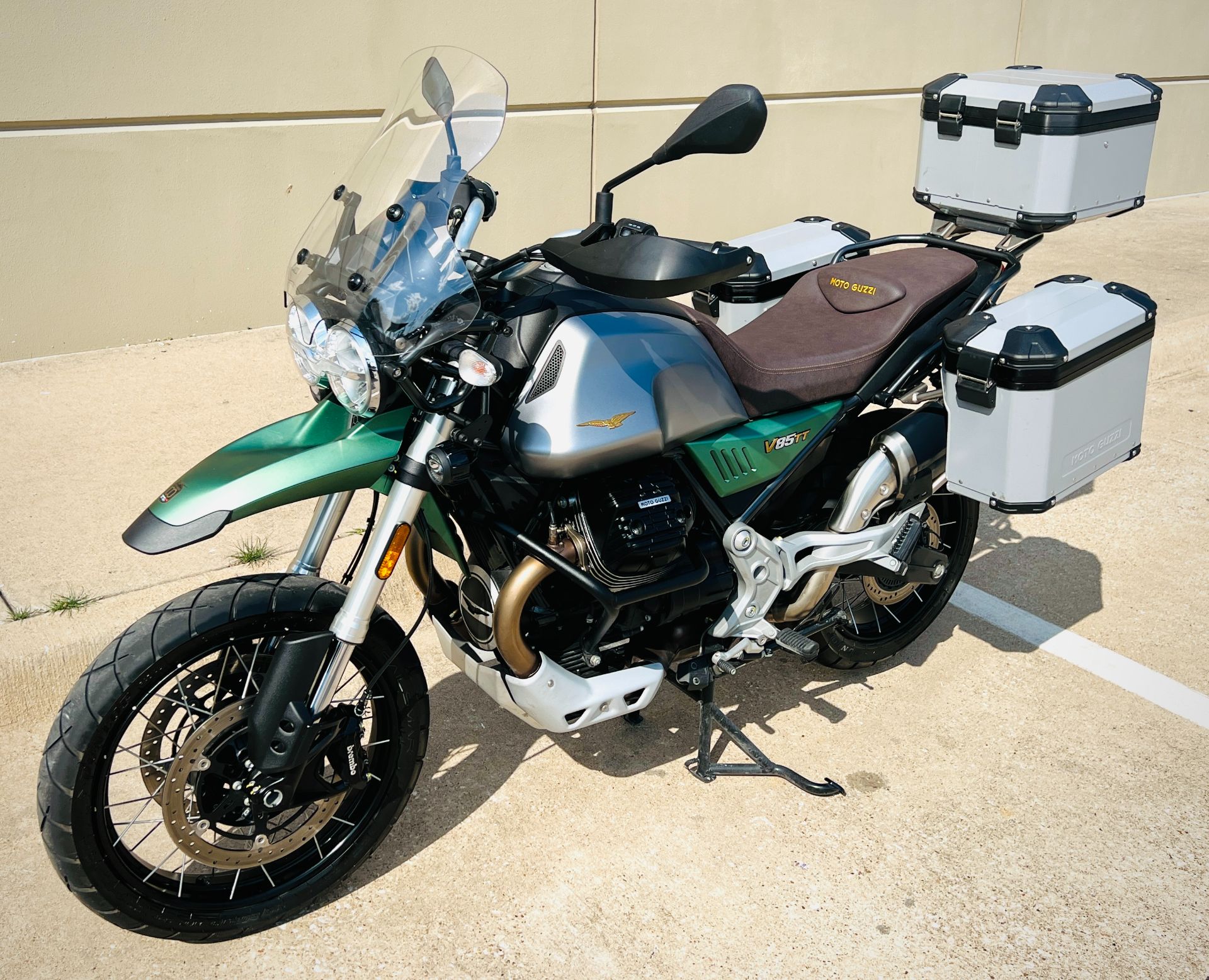 2021 Moto Guzzi V85 TT Centenario E5 in Plano, Texas - Photo 10