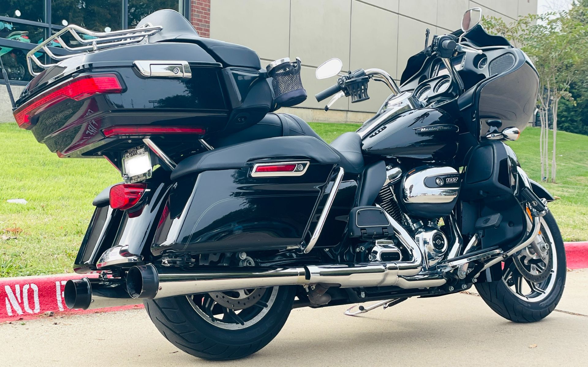 2018 Harley-Davidson Road Glide® Ultra in Plano, Texas - Photo 4