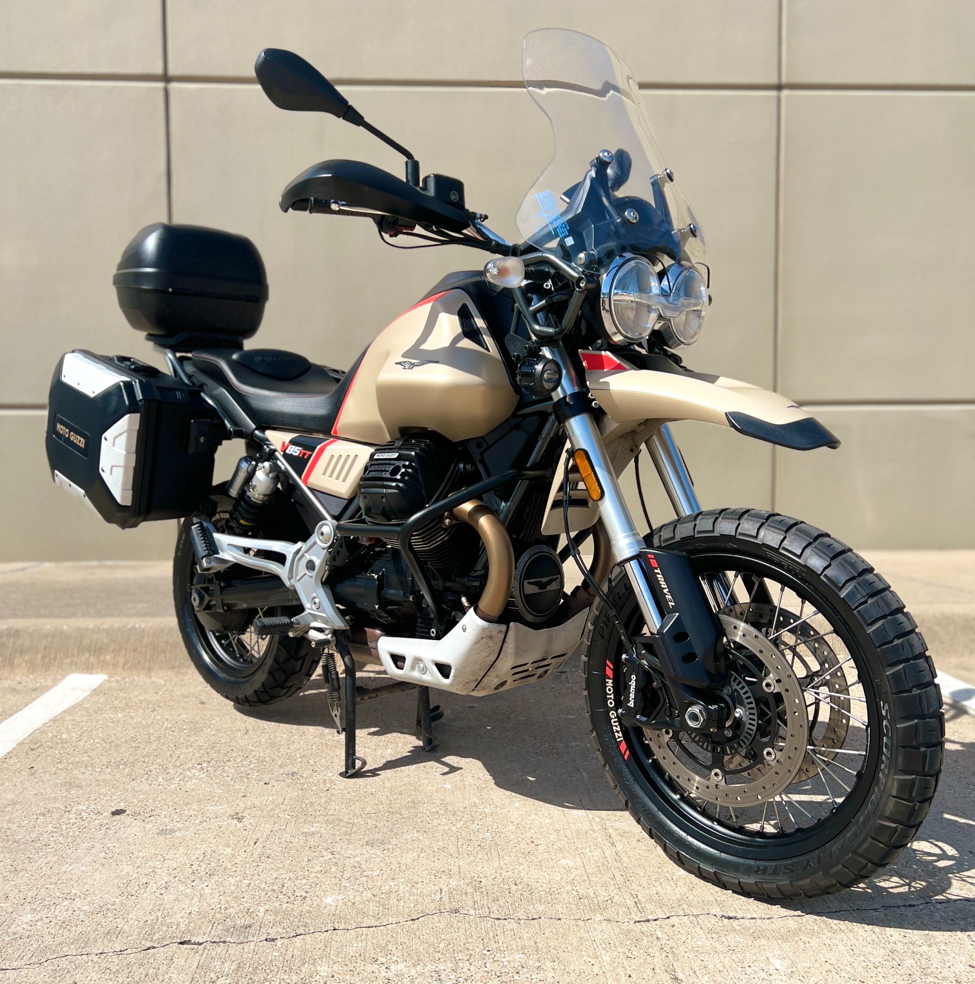 2020 Moto Guzzi V85 TT Travel in Plano, Texas - Photo 10